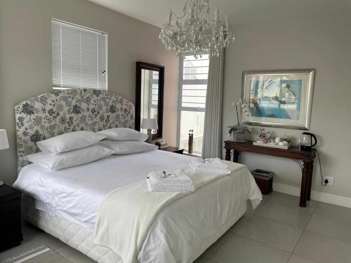 Vermont Hermanus - Views, Sunny, Right On The Sea Exterior photo