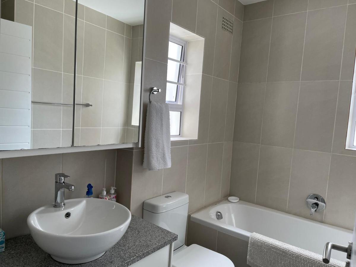 Vermont Hermanus - Views, Sunny, Right On The Sea Exterior photo