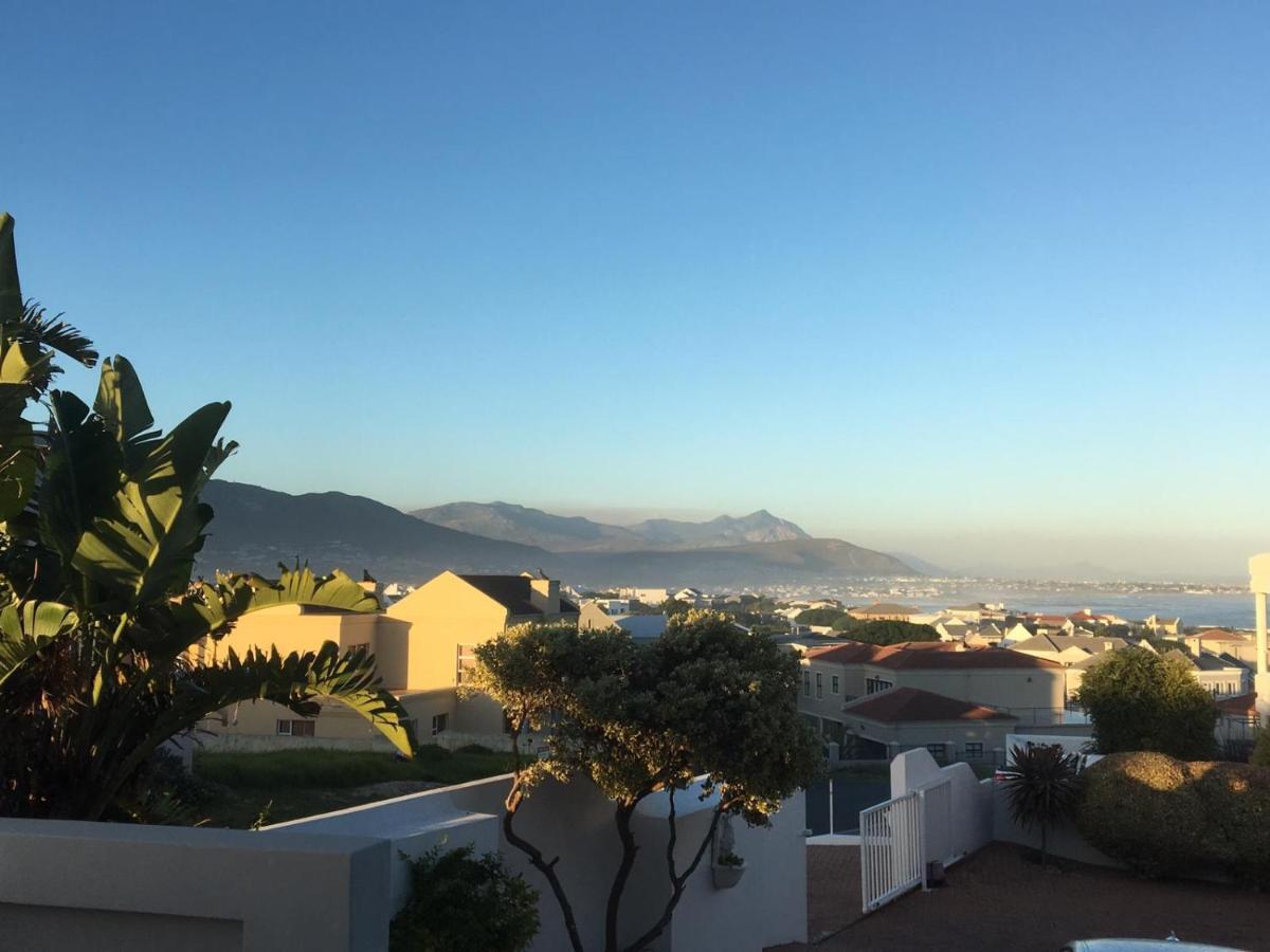 Vermont Hermanus - Views, Sunny, Right On The Sea Exterior photo