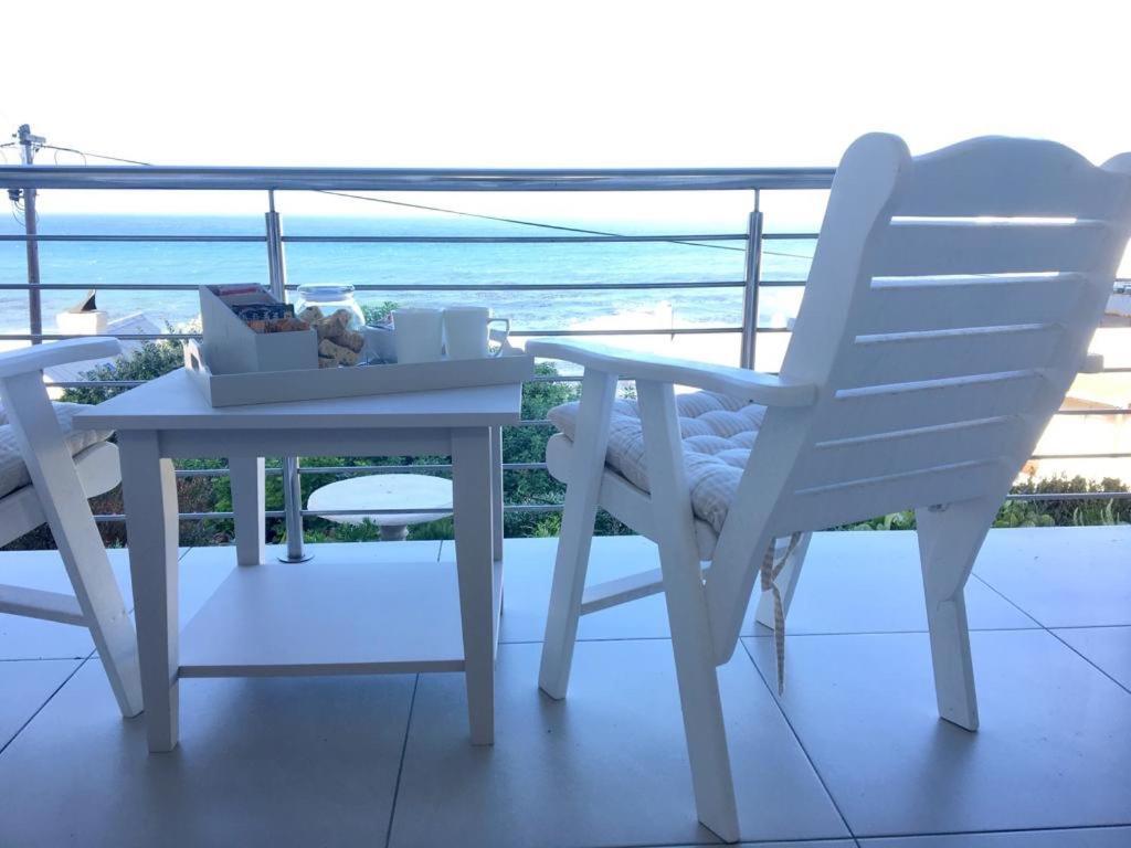 Vermont Hermanus - Views, Sunny, Right On The Sea Exterior photo